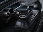 Lexus IS300h 2013 года